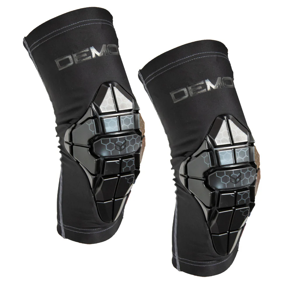 Demon Hyper-Comb Knee Pad **CLOSEOUT/FINAL SALE** - Image 3